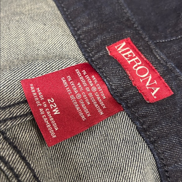 New DARK wash denim in size 22W - Picture 3 of 9